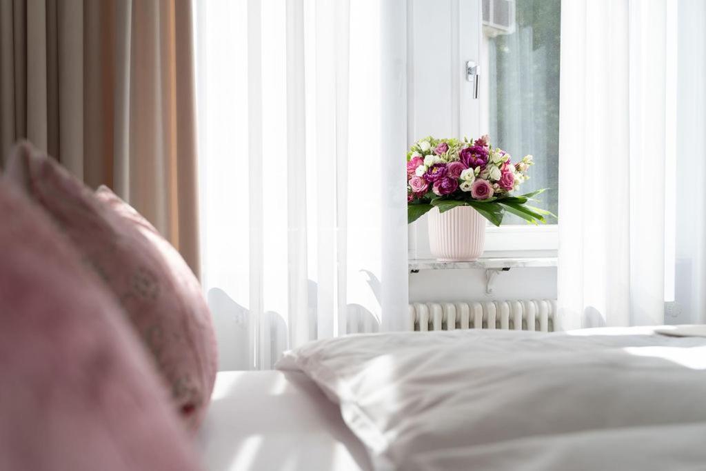 Vip Apart Center Baden-Baden Bagian luar foto